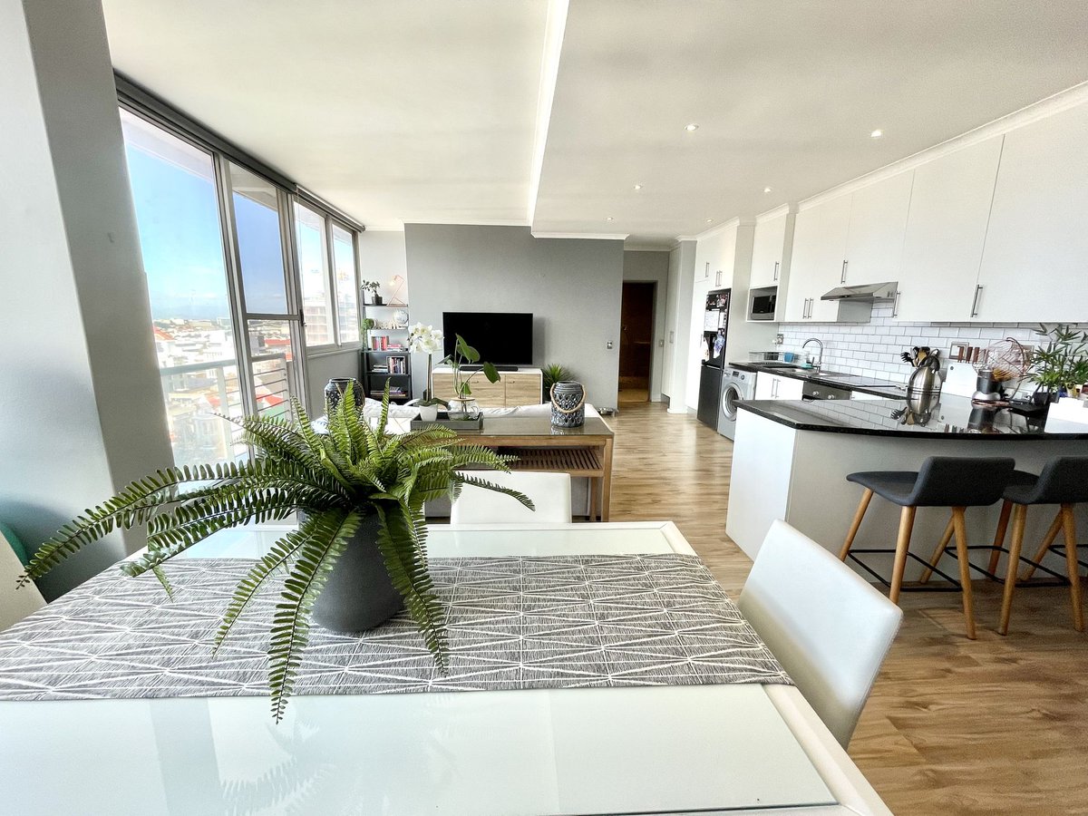 EV_CapeTown's tweet photo. Back on the market - 26 August 2022 https://t.co/5R6NdGZyH5 https://t.co/A1Q9PmaNzv