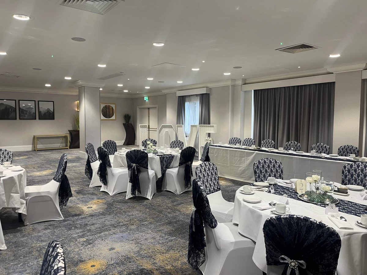 Check out how lovely this wedding looked at the weekend here at the DoubleTree by Hilton Stoke on Trent. #Beautiful We would like to wish Mr &amp; Mrs Wagstaff a lifetime of happiness.

#weddings #weddingvenue #dtstoke #wearehiltonwearehospitality #doubletree