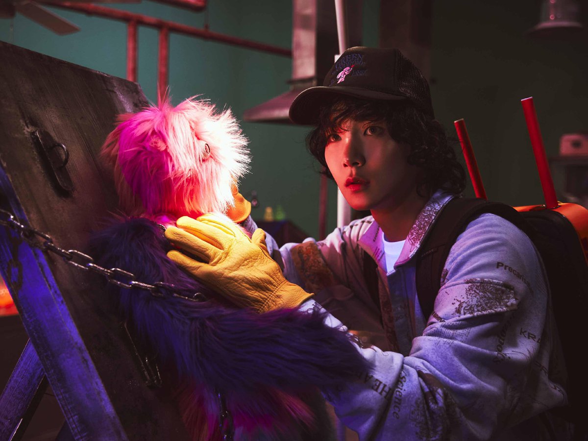 KIBUM_GIF's tweet photo. Digital Booklet - Gasoline - The 2nd Album 
more→ https://t.co/zHu4lagRJu
mv→ https://t.co/V2EWXNiYH2
#키 #KEY #샤이니 #SHINee #Gasoline https://t.co/32dgucmmkt