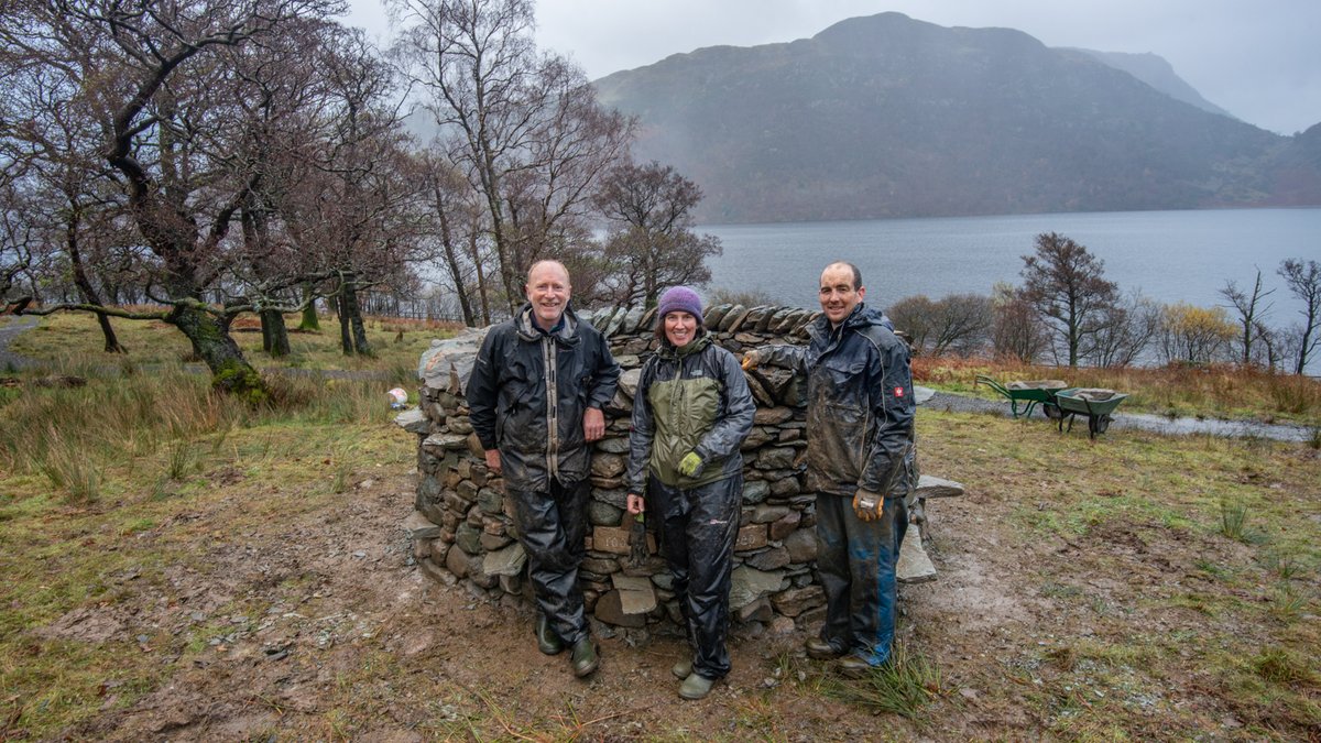 butnorain's tweet image. 5 years ago we completed the third &amp;amp; final #treefold on th shores of Ullswater. On Sunday we stopped by to see how the oak tree was doing - pretty well, we&apos;d say.
The 3 folds were created to mark the launch of the Charter for Trees, Woods &amp;amp; People
@WoodlandTrust @MattLarsenDaw