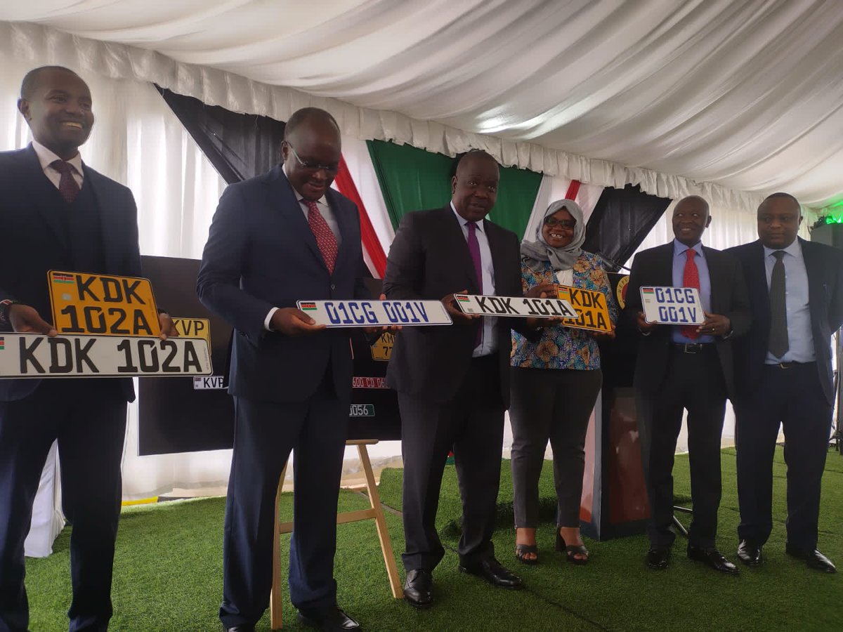 citizentvkenya's tweet photo. Kenyans to pay Sh3,000 to replace old motor-vehicle number plates to new digital ones; Gov't gives motorists 18 months to replace the plates https://t.co/6cKqOvULP2