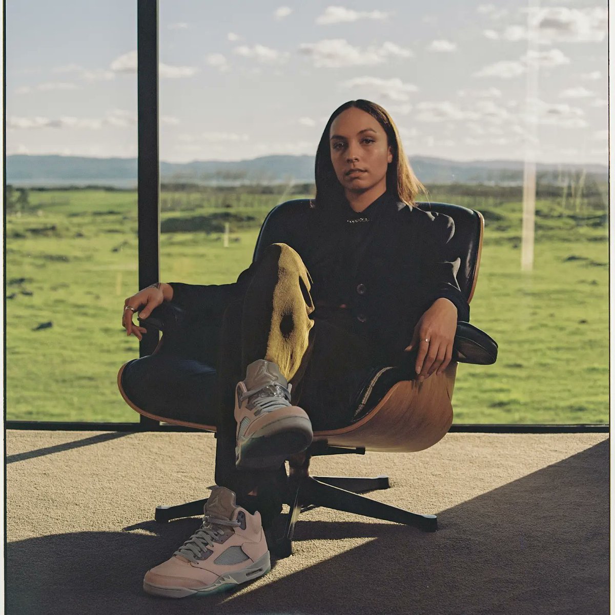 📢 SOUND ON OFFICIAL VIDEO OUT THIS THURSDAY NZTIME 🥲🔊 listen now linktr.ee/auntyrae