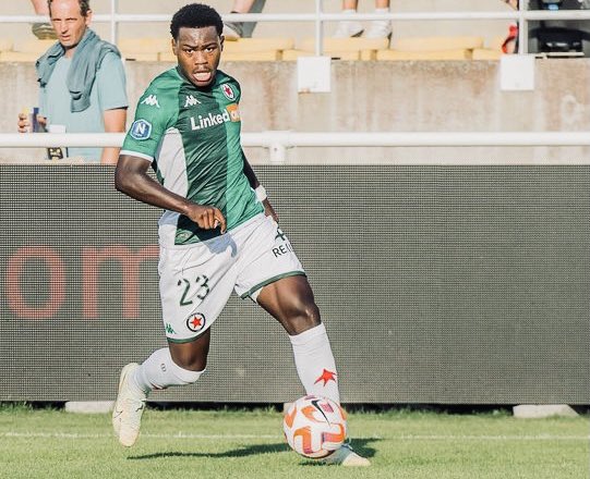 Vlataner's tweet photo. 🚨#FlashTalent🚨 - [Episode 11] - @NationalFFF 

🔎- Jovany IKANGA

📍- Attaquant 

🎂- 20 ans (1m81)

⚽️ - @RedStarFC / #RedStar #RED

➕: Très prometteur, techniquement bon, intelligent dans ses déplacements vers le but, finisseur, bonne vitesse.... affaire à suivre ! 💫 https://t.co/cBPw5nIRon