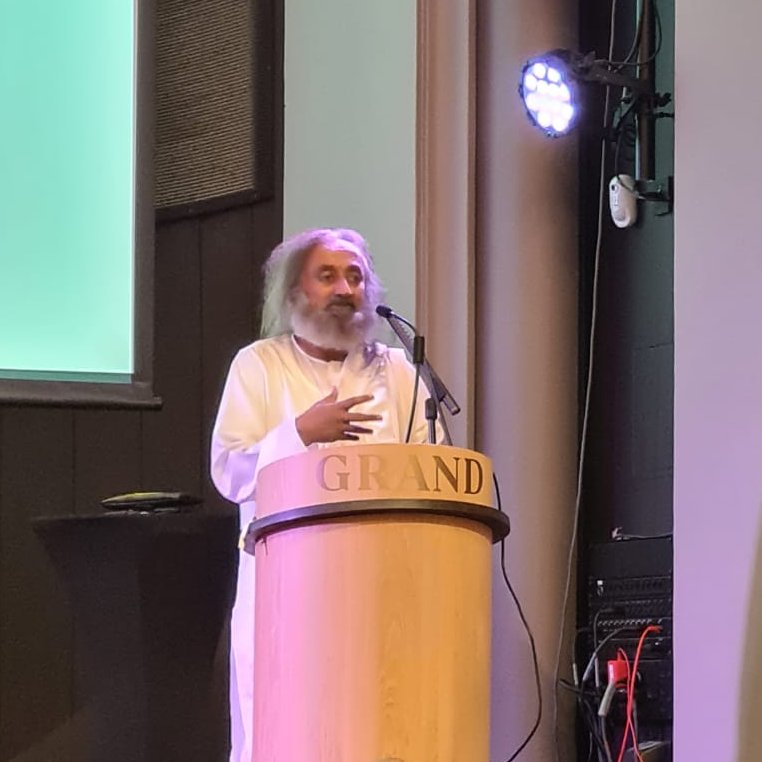 His Holiness <a href="/SriSri/">Gurudev</a> inaugurates and addresses the summit <a href="/icshydrogen/">International Climate Summit (ICS 2022)</a> 

To know more: x.com/NewsX/status/1…

#GreenPlanet #ClimateChange #SaveOurPlanet #NoPlanetTwo #India #Norway #Summit #power #opportunities #energy #Leadership