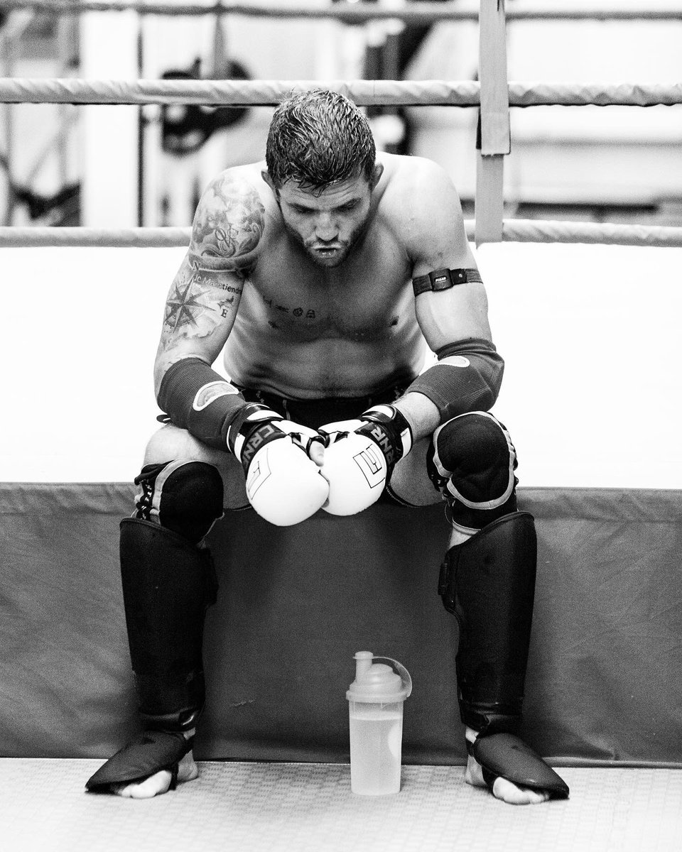 «Pust og ta inn alt det positive rundt deg» 
 #livingthedream #mma

📸: @tommysverden
