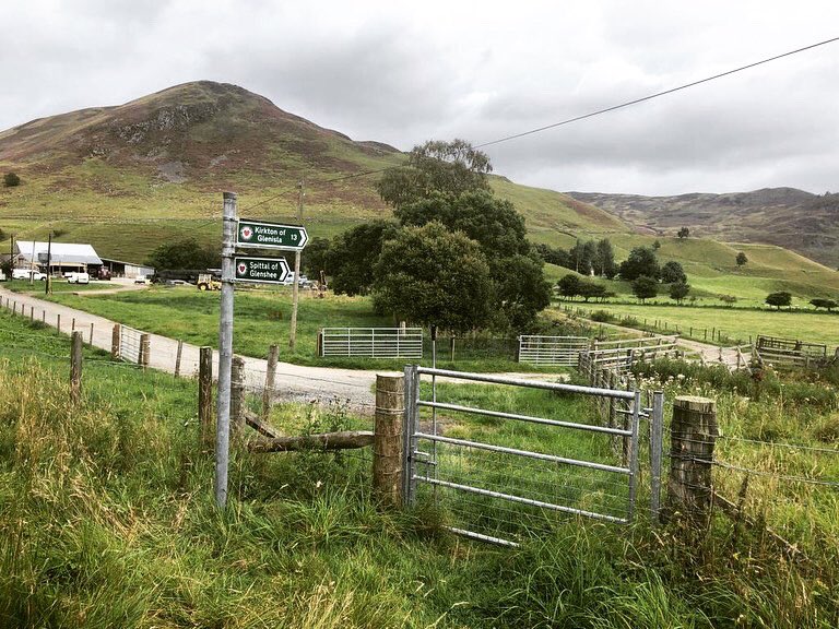 PKCTrust's tweet photo. What do you think?? We’ve installed lovely new #signage along the Cateran Trail to make navigating easier for everyone 🏞

#caterantrail #perthshire #kirkmichael #glenshee #highlandperthshire #waymarker #access #countryside #outdoors #eastperthshire #strathardle #ballintuim https://t.co/64P8Jubz31