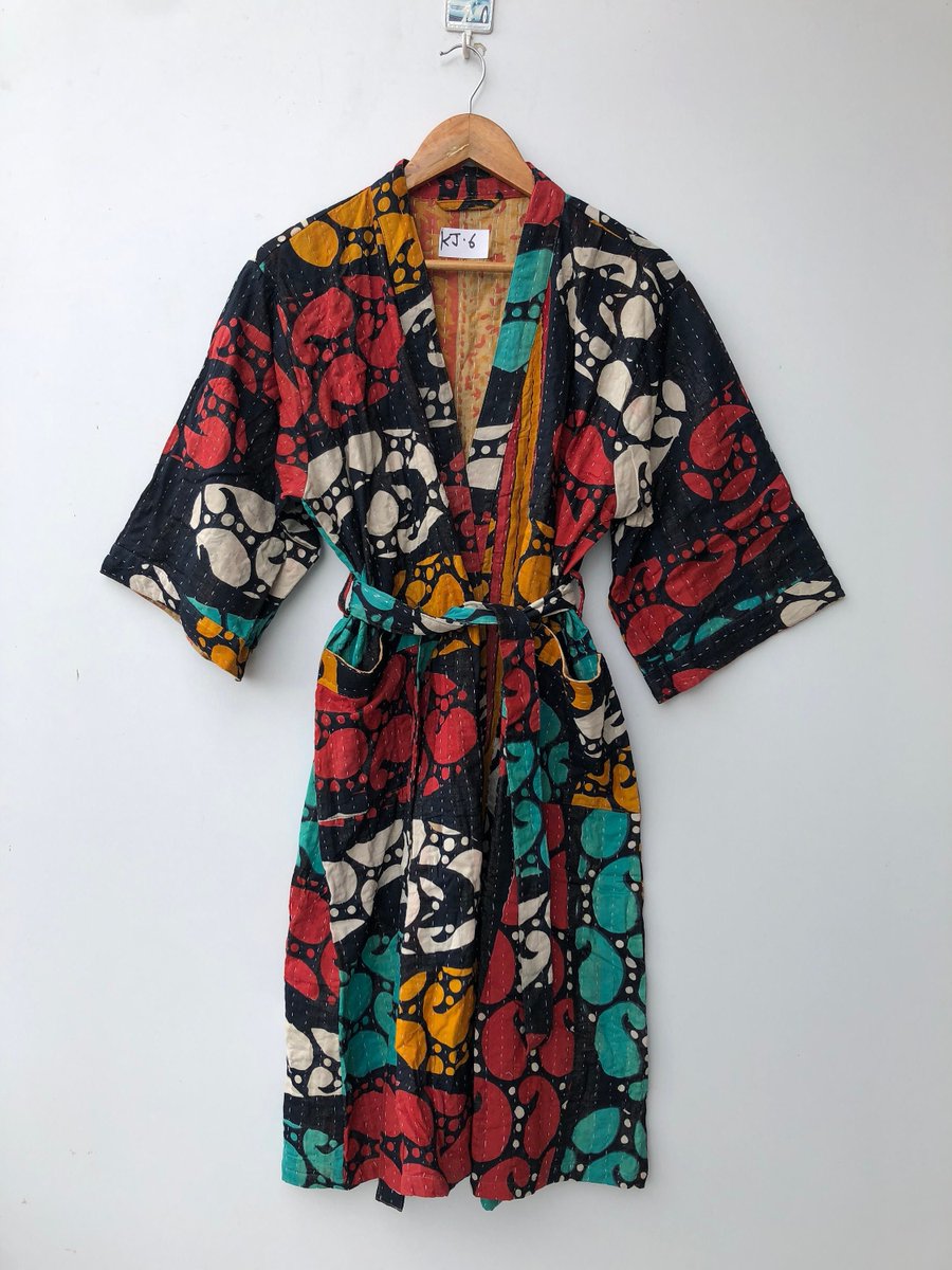 VillageCraftAr2's tweet image. etsy.com/in-en/listing/…
#kanthajacket #kanthakimono #kanthajacket #kimono #jacket #coat #bathrobe #supporthandmade #supportsmallbusiness #floral #nightwear #sale #visitmyshop