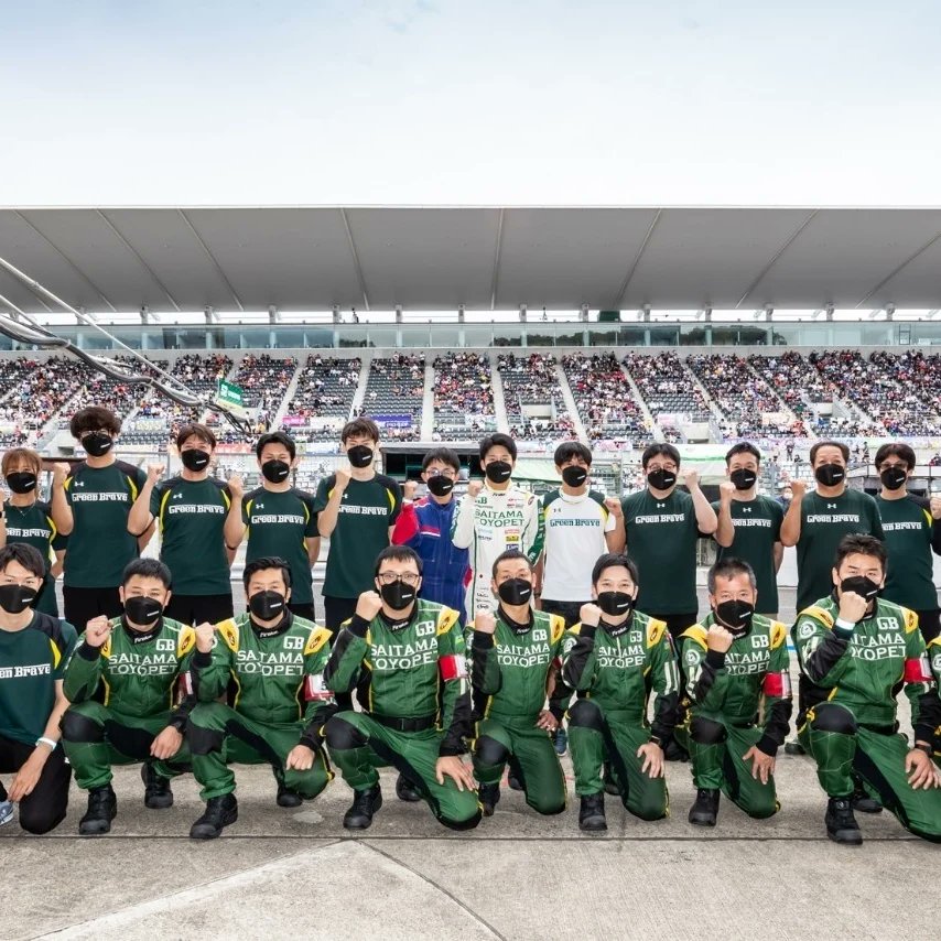 toyota_nagoya's tweet photo. 【スーパーGTメカ体験】
8/26〜28に鈴鹿サーキットで開催されたスーパーGT第5戦にメカニック体験を実施しました。前回同様、学生がチームの一員として設営、準備、作業の体験をしました!
#スーパーGT2022
#メカニック
#トヨタ名古屋自動車大学校
#埼玉トヨペット
#apr2022 https://t.co/lsiiRHOhBF