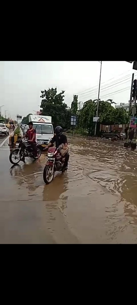 Gurugram Traffic Police tweet media