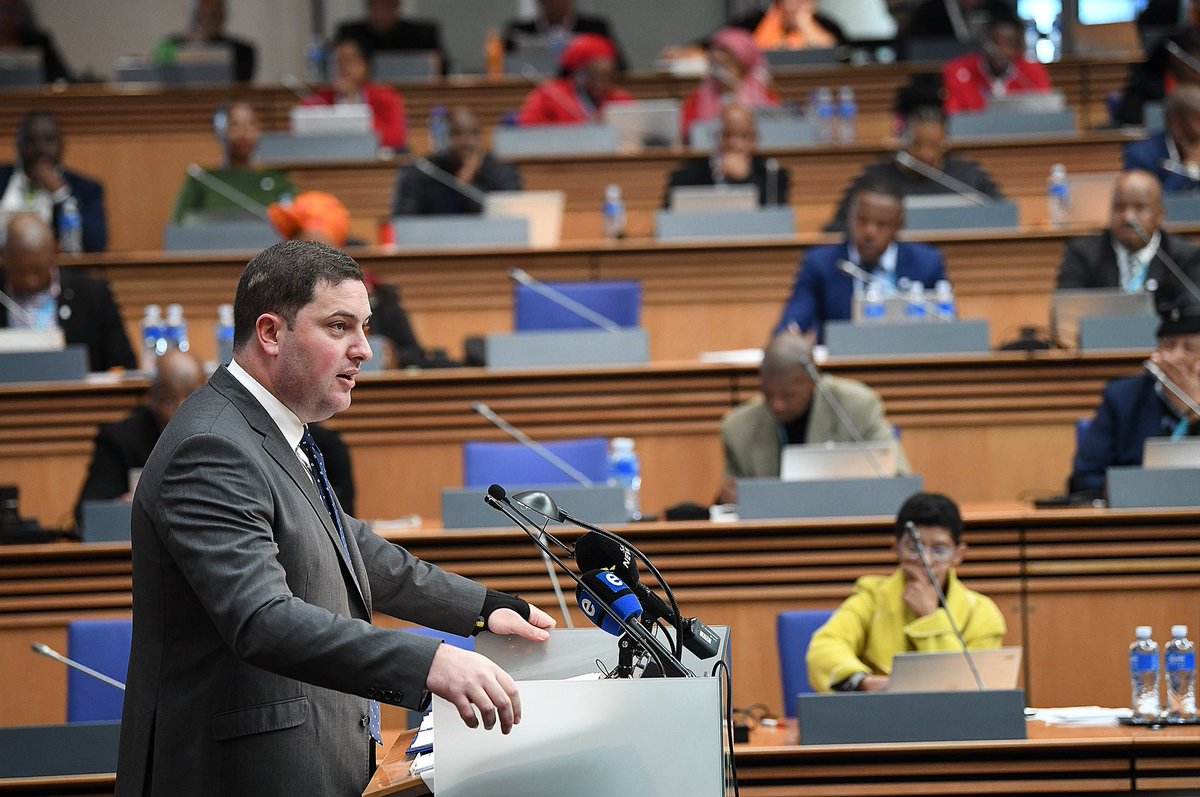 I recently wrote to Minister Cele to ask for #MorePolicingPower. This will allow our officers to investigate crime and put criminals behind bars

Sign this petition to help us show the national government that more policing powers are needed in our city:

tinyurl.com/yc2whmhn