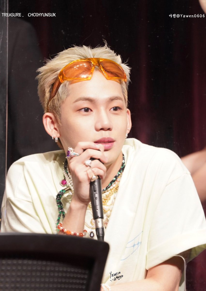 yawen0606's tweet photo. 220828 팬싸

💜

#최현석 #CHOIHYUNSUK #쌧별이
#TREASURE #트레저
@treasuremembers https://t.co/jMha4TjDb7