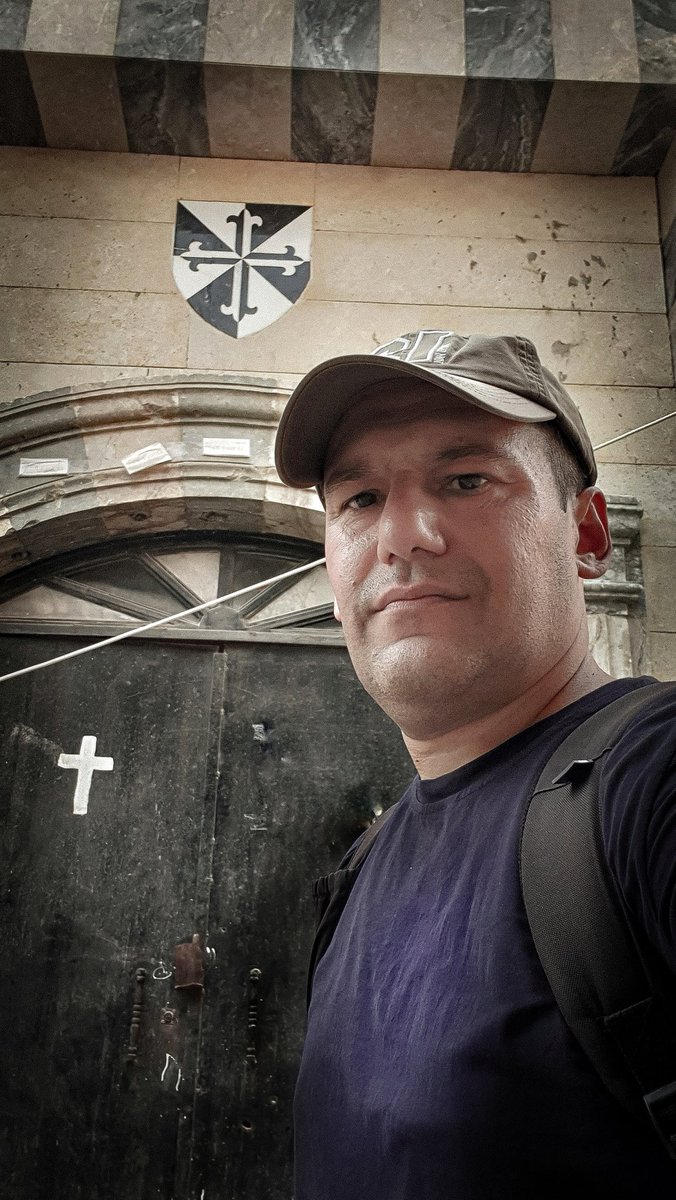 bashar_art_'s tweet photo. قرب باب كنيسة الساعة 
#الموصل #كنيسة_الساعة #Mosul #Mossoul #Iraq #Irak #NotreDame #selfie #photography #pgoto #fotografia #pictures https://t.co/iErgikI5kl
