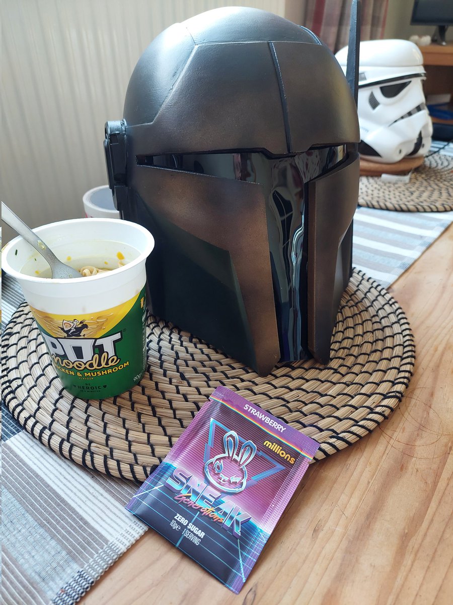 Theundeadmadman's tweet photo. Post #i69 and the only think getting me through it is @SneakEnergy (so good) and a pot noodle https://t.co/QH4nZyOJNZ
