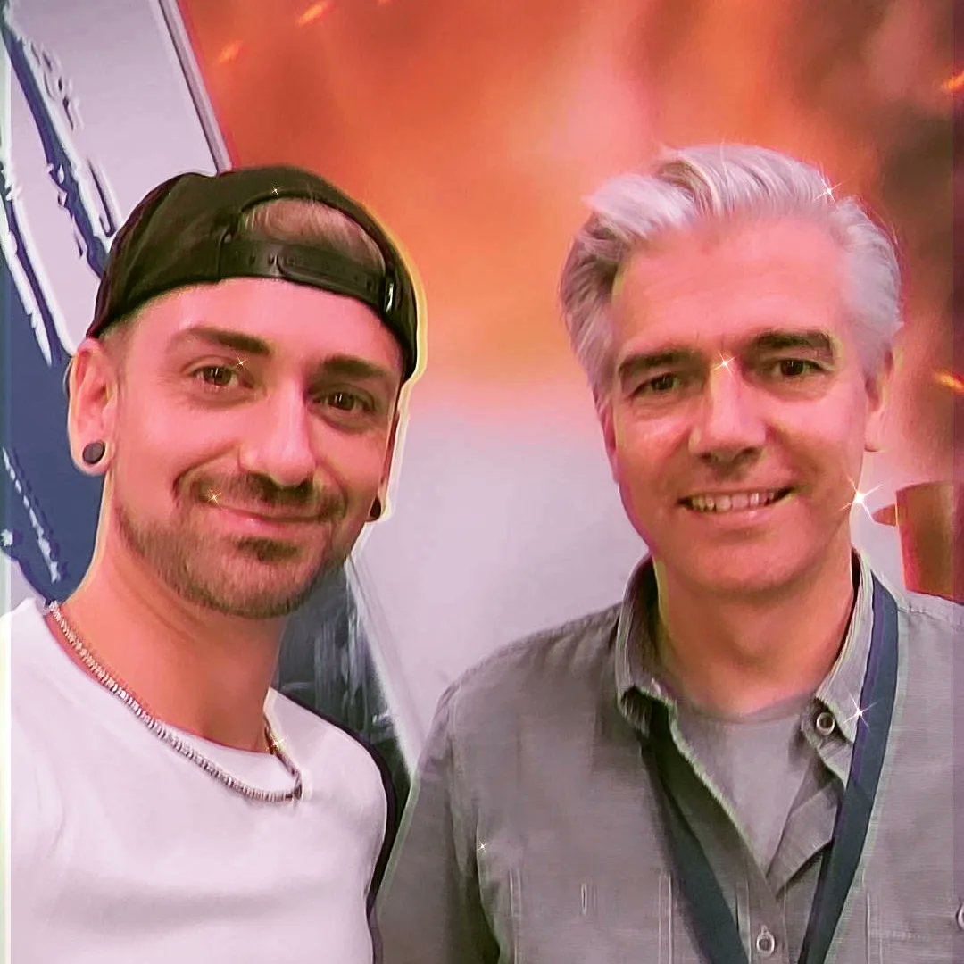 Glücklicherweise wiedergetroffen! Daniel Dumont von #gamingminds bei #kalypsomedia 🥳 Ich bin so glücklich, dass wir #railwayempire2 sehen durften! Danke dafür 😊😇 #gamescom #gamescom2022 #köln #cologne #koeln