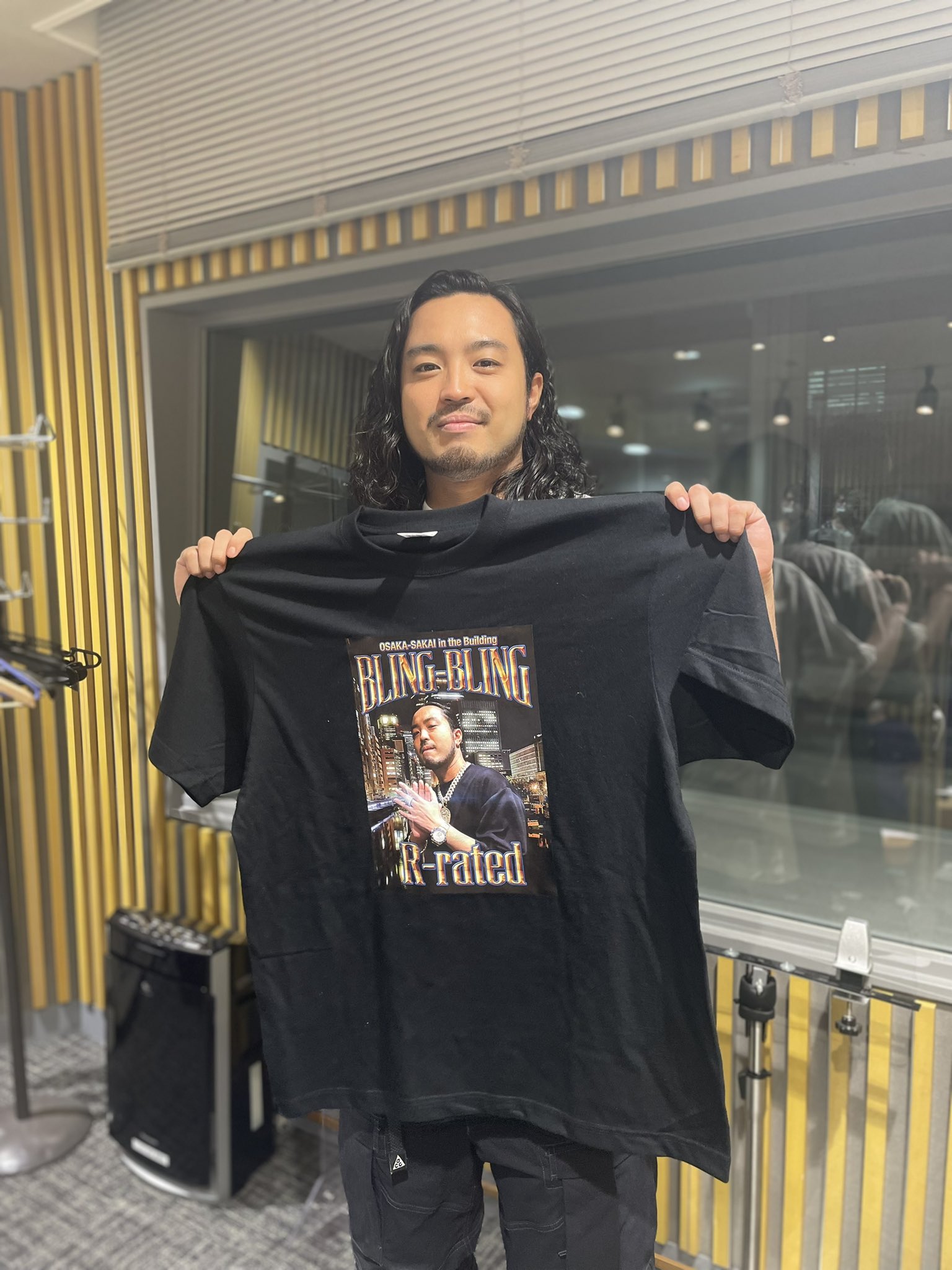 Creepy Nuts R-指定ブリンブリンTシャツ - メルカリ