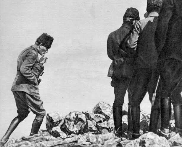 30 Ağustos Zafer Bayramımız Kutlu Olsun!

Bizlere özgür bir ülke sunan Başkomutan Mustafa Kemal Atatürk ve kahraman askerlerine selam olsun…