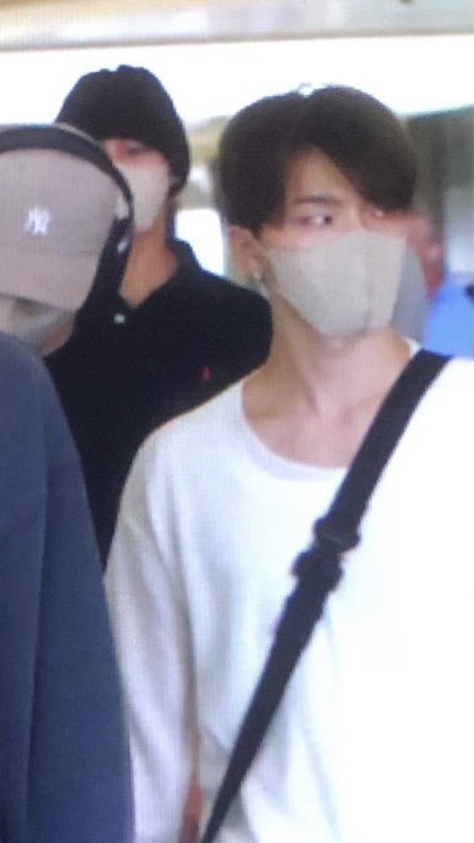 feattdno's tweet photo. looks so handsome boyfie 🥺 https://t.co/wFytpXQ7L0