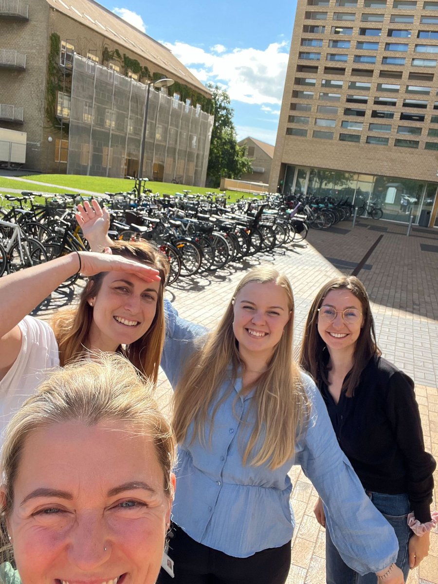 Felicity Davis tweet media