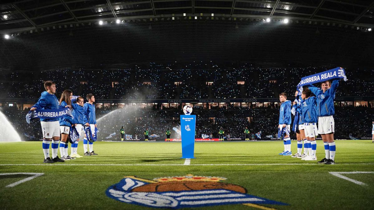 RealSociedadEUS's tweet photo. 💥 ZOZKETA 💥

Larunbateko partidarako (18:30ean Atletico de Madriden aurka) BI SARRERA zozkatzen ditugu! RT egin eta parte hartu!

Legezko oinarriak ➡ https://t.co/lafwbZljWt

#RealSociedadAtleti | #AurreraReala https://t.co/AWDwAnsDcf