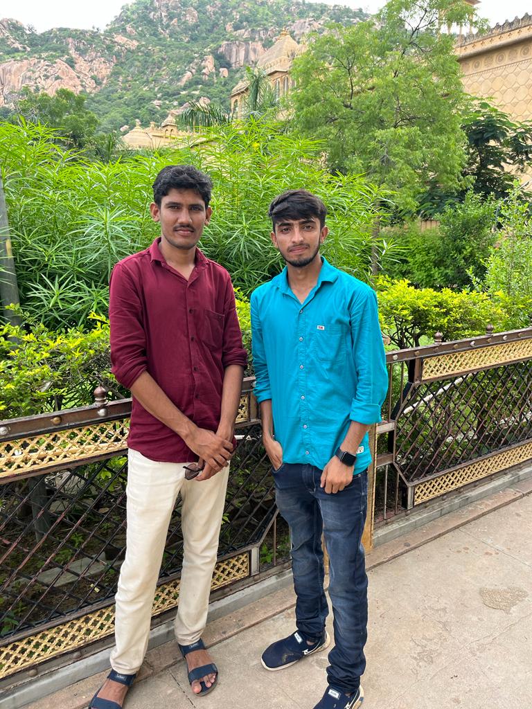 lalitj14's tweet photo. Sundha mata temple https://t.co/o1YOqgDuSW