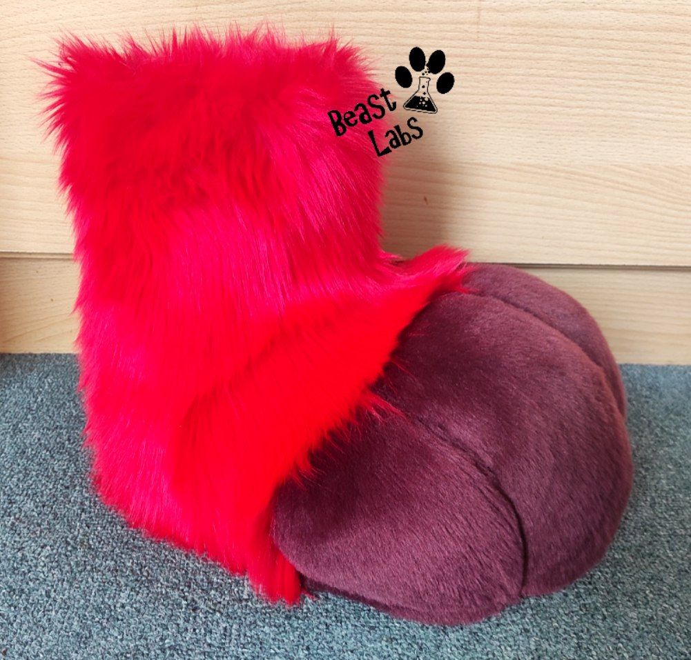 BeastLabsSuits's tweet photo. ✨🐾✨
FOOT!!!
I repeat
FOOT!!!
#fursuit #fursuitmaker #fursuit_maker #furry #furryfandom https://t.co/JKUaVqQzWU