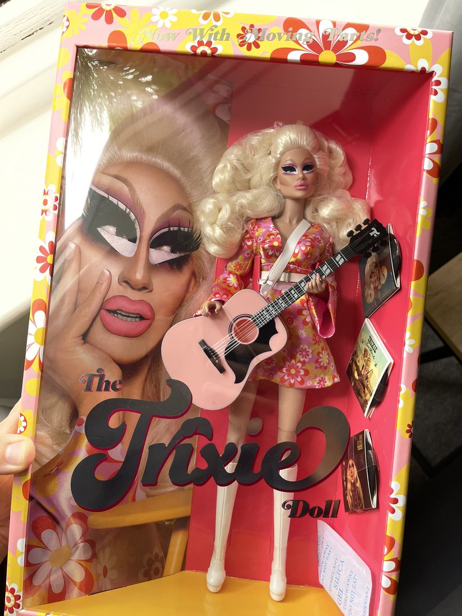 RhydonMyOldRod's tweet photo. For the first time in my adult life, a ✨ Real Woman✨ has made it into my home! 💕  @trixiemattel https://t.co/ZSiHCCZBL9