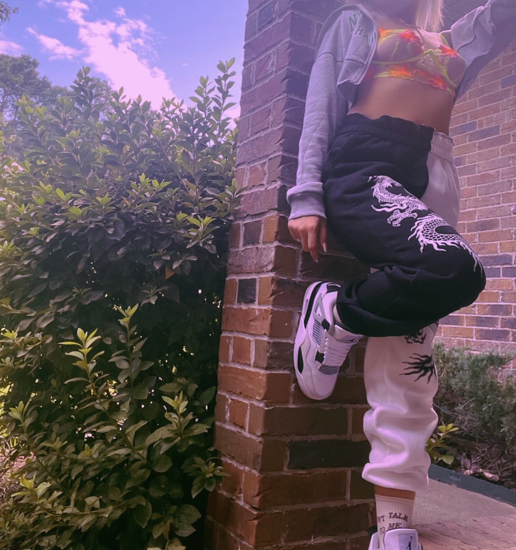 bree (@breezyy_xxx) / Posts / X