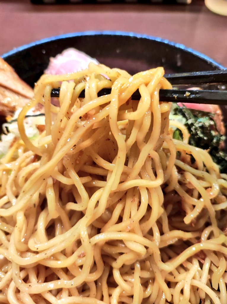 地域おこし協力隊を終えても通いたいお店のひとつ「らーめん la.la.la.」

見た目、すごくおいしそうじゃないですか？
実際はもっとおいしいんですよ😋😋

このラーメン屋が内灘にあって本当によかった。

↓お店のブログ↓
blog.goo.ne.jp/lalala1ala

#内灘町 
#ラーメン