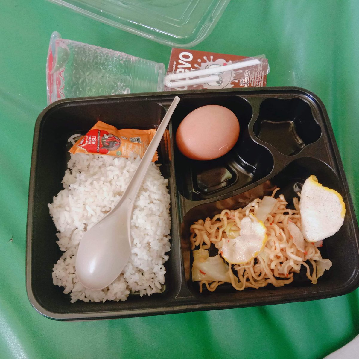 BisKota_'s tweet photo. KM. Dorolonda jadwal bulan september 2022

Kelas ekomomi dengan tempat tidur matras + makan sehari 3x di pagi, siang &amp; sore https://t.co/SRElHO9LKa
