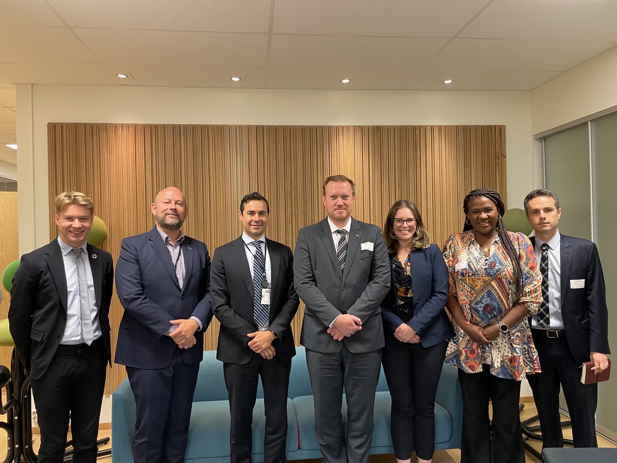 UNDPNorway's tweet photo. A great cooperation meeting in Oslo yesterday between the Embassy of Brazil in Oslo🇧🇷, the Ministry of trade, industry and fisheries🇳🇴 and @UNDPNorway 🇺🇳on the Blue Justice Initative.

@BRAZILNORWAY @NFdep @_BlueJustice 

#BlueJusticeInitiative #BlueResilience #BlueJustice https://t.co/nuD5YqSzFN