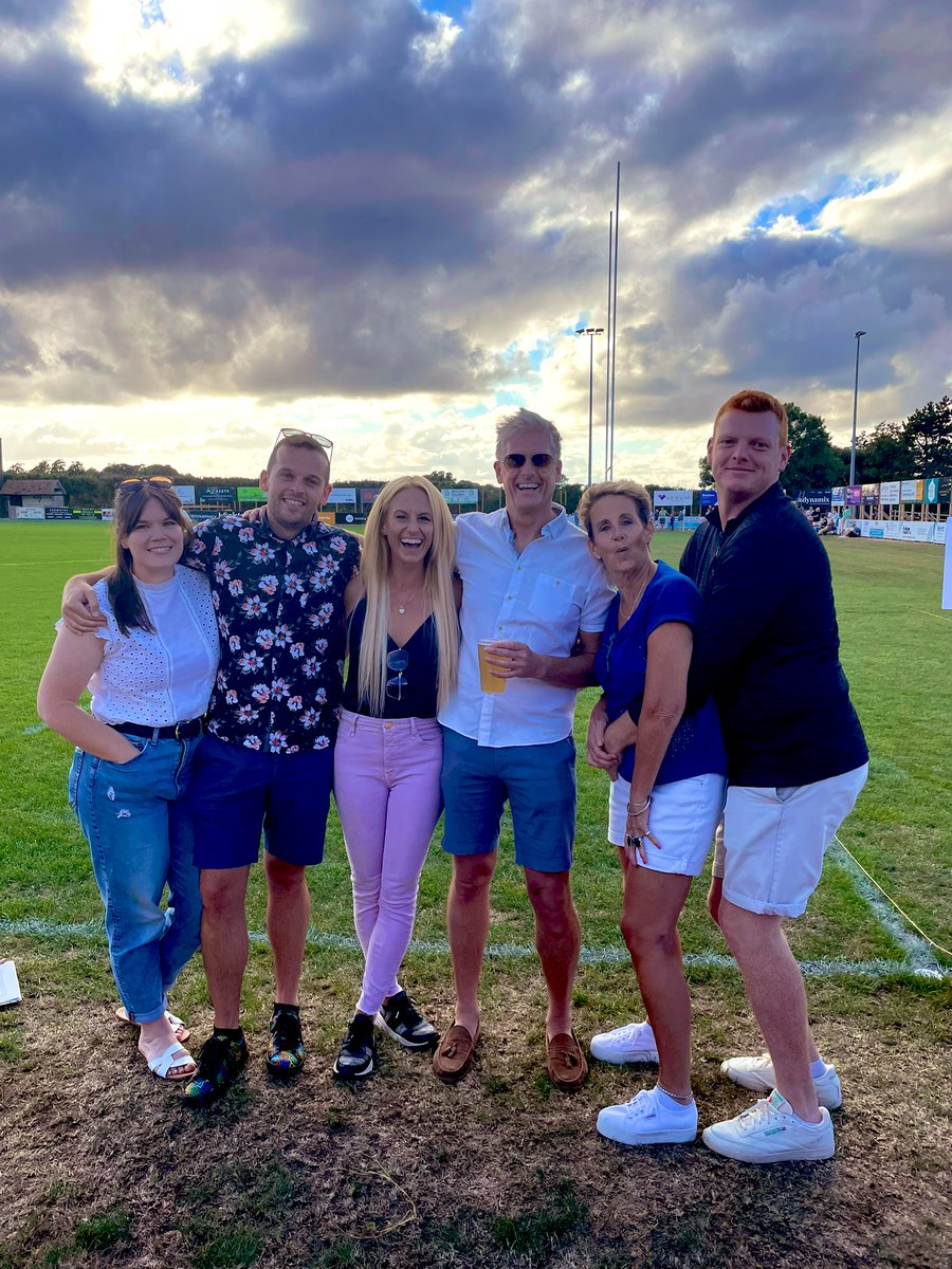 EllaBrocklebank's tweet photo. Even when you’re losing you’re totally winning!! 😂🙌🏻😂🙌🏻😂

So much fun at the @KentMSTC @cantrugby inaugural charity Bat &amp; Trap competition with our awesome (if utterly rubbish) team!! ❤️☀️🥂🍻

@JFitterHarding @jennergroup https://t.co/X4fj1e1NL0