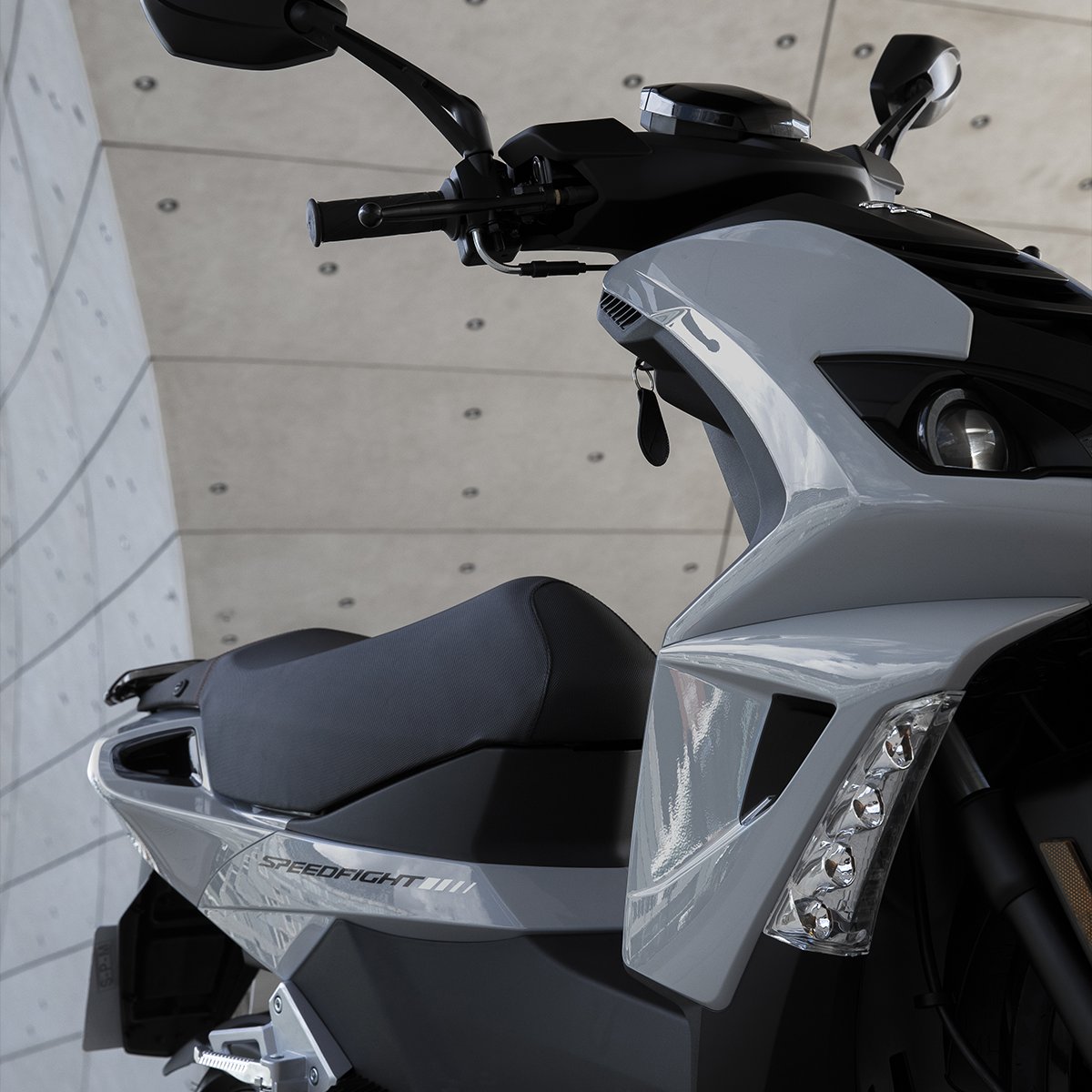 Reactivo. Salvaje. Despierta al león que llevas dentro con #Speedfight Iced Grey.
 
#PeugeotMotocycles #TrueLions
 
peugeot-motocycles.es/gama/tipo/vehi…