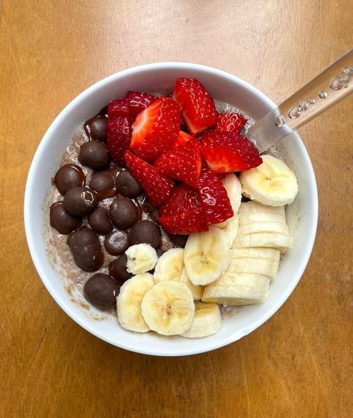 supernaturecom's tweet photo. Supernature breakfast inspo! What a great way to start the day... strawberries, bananas and CHOCOLATE HAZELNUTS!😍 

https://t.co/1AvcFKlQEU

#glutenfreeireland #natural #glutenfreechocolate #4Ingredients #veganchocolate #dairyfreechocolate #noadditivesorpreservatives https://t.co/GKQFixC4oY