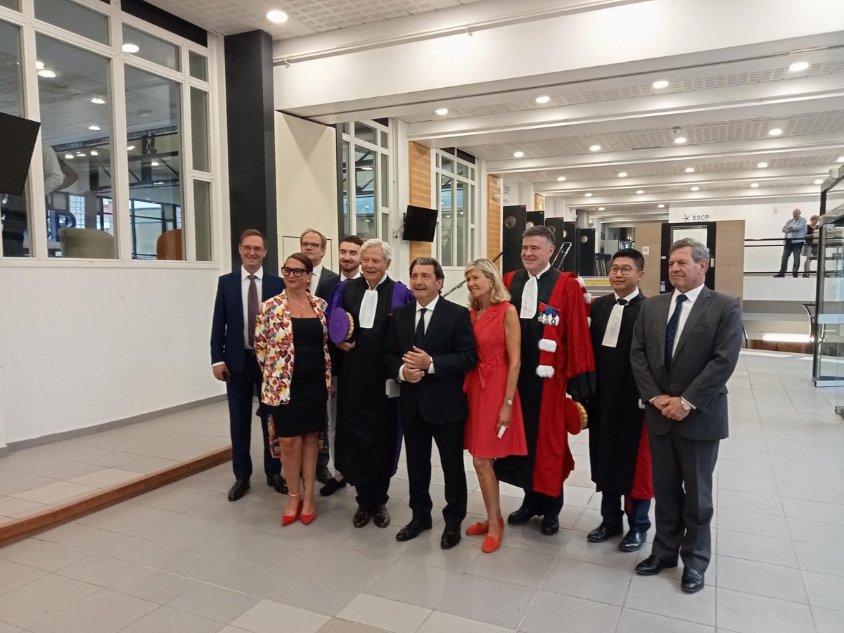 bournois's tweet photo. Happy to welcome our incoming Master in Management students today on our historical Paris campus, in the company of - among others - Paris Chamber of Commerce President Dominique Restino, @ESCP President @PhilippeHouze, @Escpfoundation   President Christian Mouillon, members https://t.co/NbBejmYIyS
