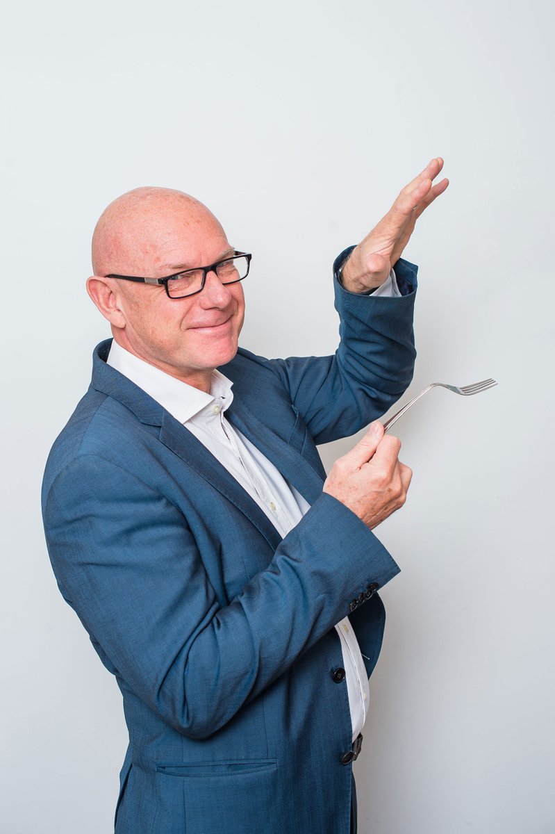 darkerside1's tweet photo. Back to work after a month off at Acting School.
business as usual today with walkabouts and private parties already booked for September and enquiries starting to come in for Christmas. I love how my clients plan so well in advance.
#entertainer #corporateentertainment https://t.co/Fw6ENEEFCz