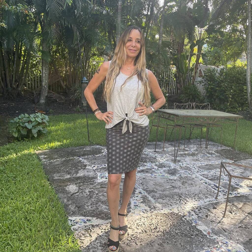 ⭐️⭐️⭐️⭐️⭐️”Great customer service! I bought one skirt at a festival and got so many compliments on it, I bought another one on line.  Love the quality and fit.” - Cat C.
.
When you find a piece you love, grab it in all the colors and prints!
.
And you ca… instagr.am/p/Ch4UO2mOwP1/