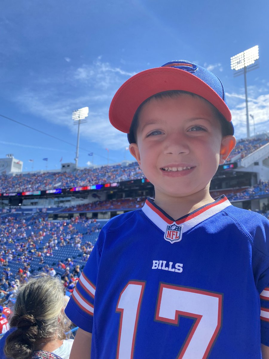 meg_haley's tweet photo. @WGRZ #BeOn2 Owen is ready for football season to start! 💙🏈❤️ https://t.co/lhKGkmmGbY