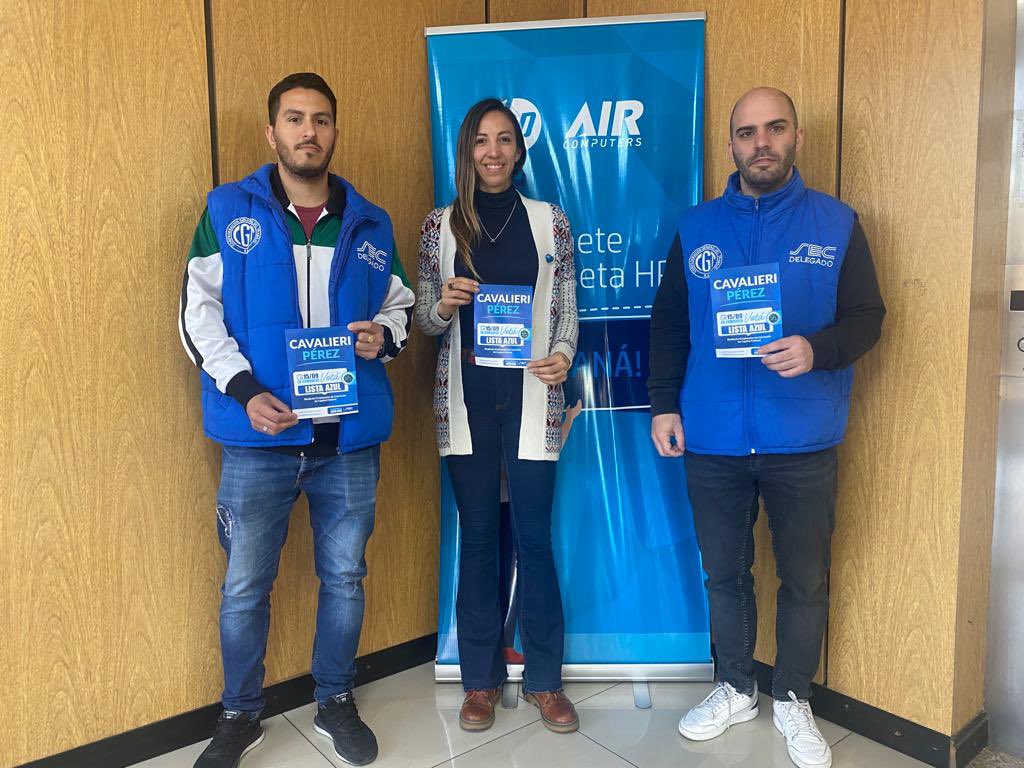 𝘾𝙤𝙢𝙥𝙧𝙤𝙢𝙞𝙨𝙤 𝙮 𝘾𝙤𝙣𝙫𝙞𝙘𝙘𝙞𝙤𝙣𝙚𝙨  
Nuestra candidata a Secretaria de la Mujer <a href="/sabriparedessec/">Sabrina Paredes</a> recorrió y habló con lxs trabajadorxs de Air Computers sobre la importancia de acompañar la <a href="/ListaAzulSEC/">Lista Azul SEC</a> para seguir conquistando derechos y beneficios.<a href="/CarlosPerezSEC/">Carlos Pérez</a>