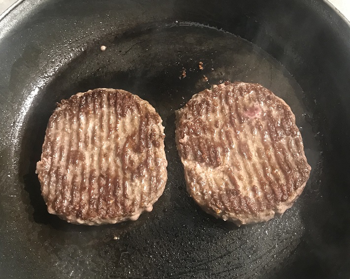 Complotist_'s tweet image. Petite dédicace à @sandrousseau.
Qui mérite tout notre soutient dans sa lutte face a l&apos;odieux patriarcat. Vous aussi, offrez lui plein de messages d&apos;amour comme moi, merci 🙂
#BBQ #barbecue #barbecuegate #woke #wokisme #gauche #LGBT #LGBTQ #femen #cancelculture #Cancer #vegans