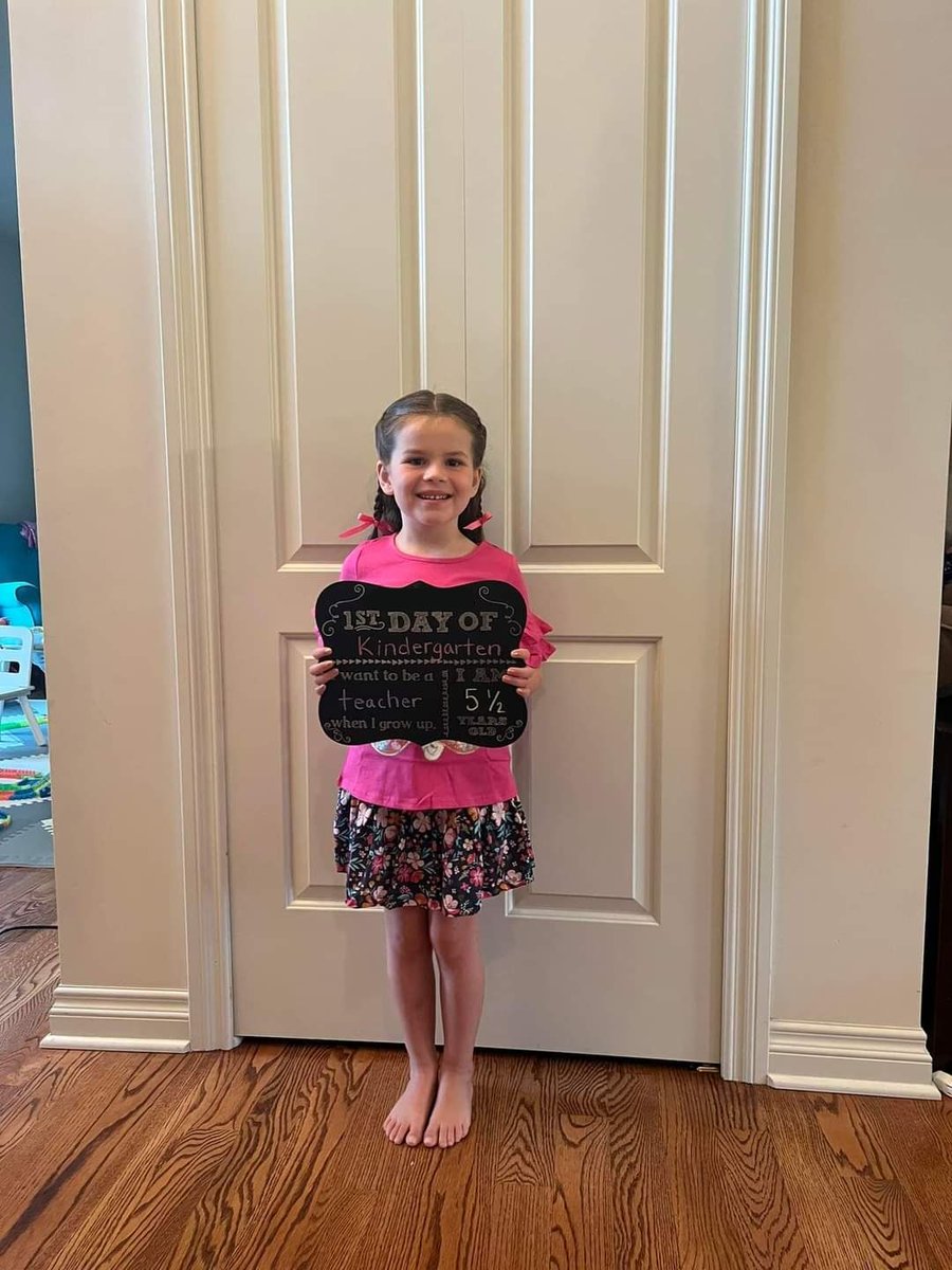 erold_merko's tweet photo. Tenured Wealth is wishing all the teachers and parents a successful new school year. 
At Tenured Wealth we have a 6th grader, a 2nd grader, a kindergartener, and one little brother wishing sister good luck. 

#NewSchoolYear #GoodVibes #Grateful https://t.co/8ijIeWkm7p