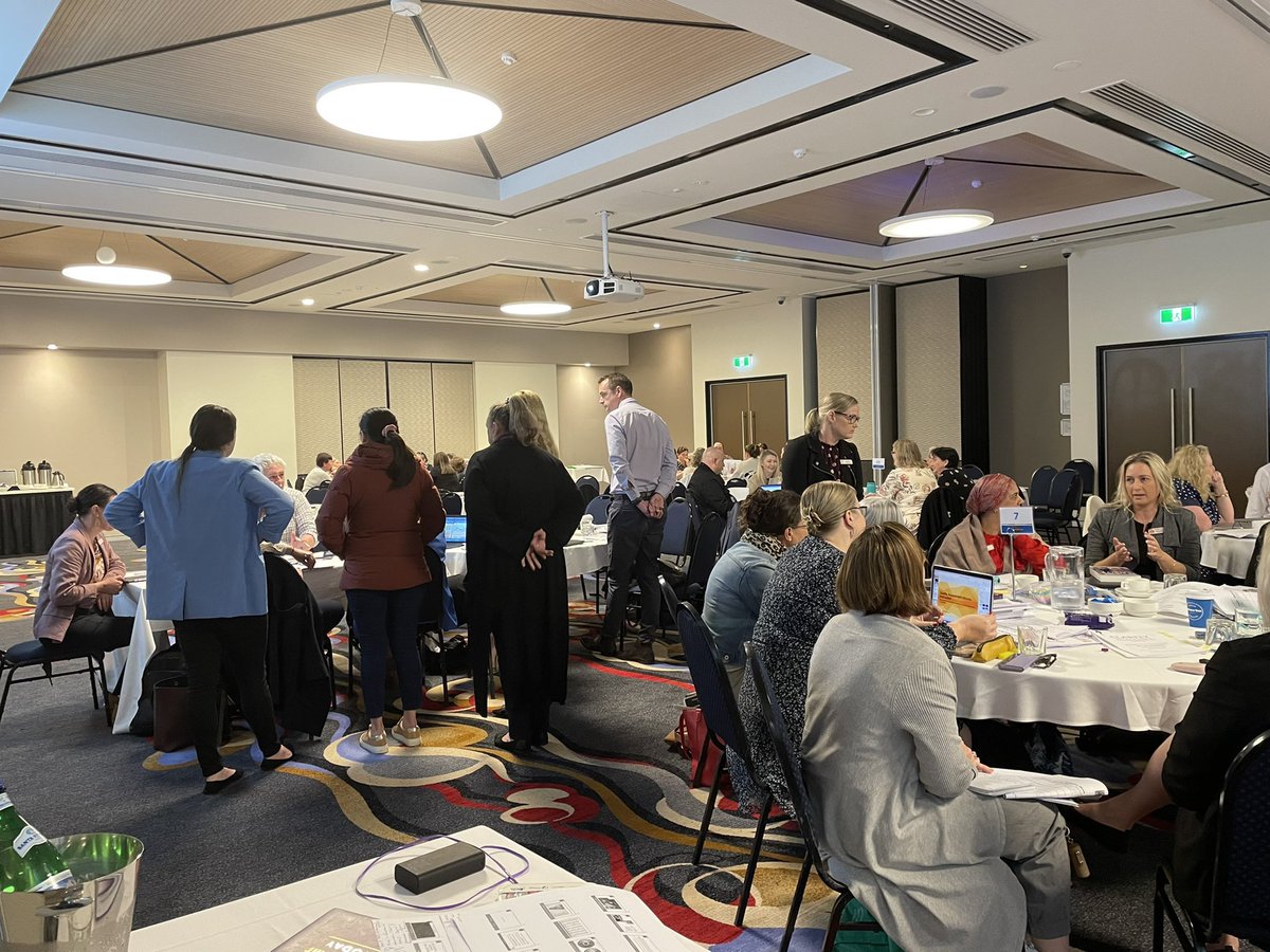 clintoncurran's tweet photo. Learning, unlearning, relearning. A powerful growth mindset capacity building 2 days with educators knowledgeable other- @LynSharratt . Thanks @RachaelH0PE for organisation and leadership. https://t.co/P3Cpv0S0dp
