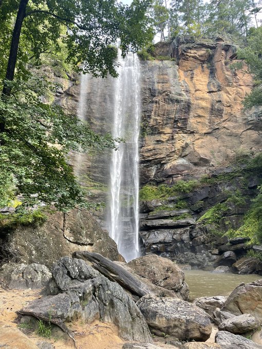 This is where I did a photoshoot today😍 https://t.co/LB90Th27VK