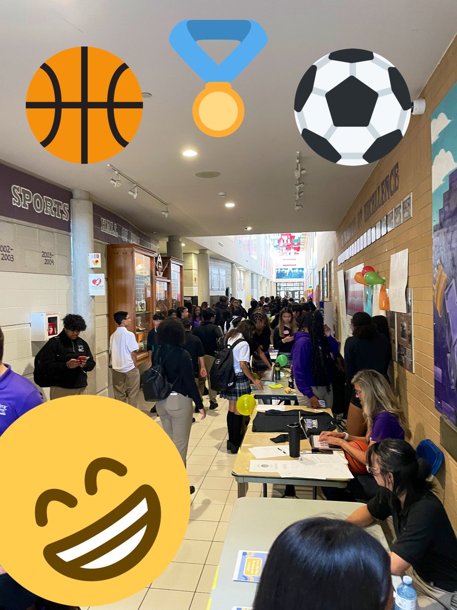 notredame_css's tweet photo. ND introducing ourselves, including Kai the Cougar, to our Grade 9s! A great day of activities and community building! Loving our Class of 2026 Cougars 🐾🐾🐾 https://t.co/c4wgZcYJKP