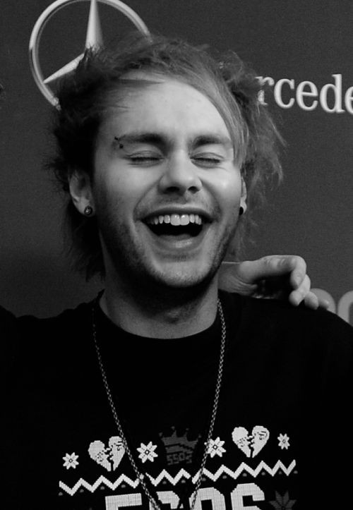 moodswingcliffo's tweet photo. Michael Clifford smiling: a 🧵
I needed this today 🤍 https://t.co/YRq8hRGvBO