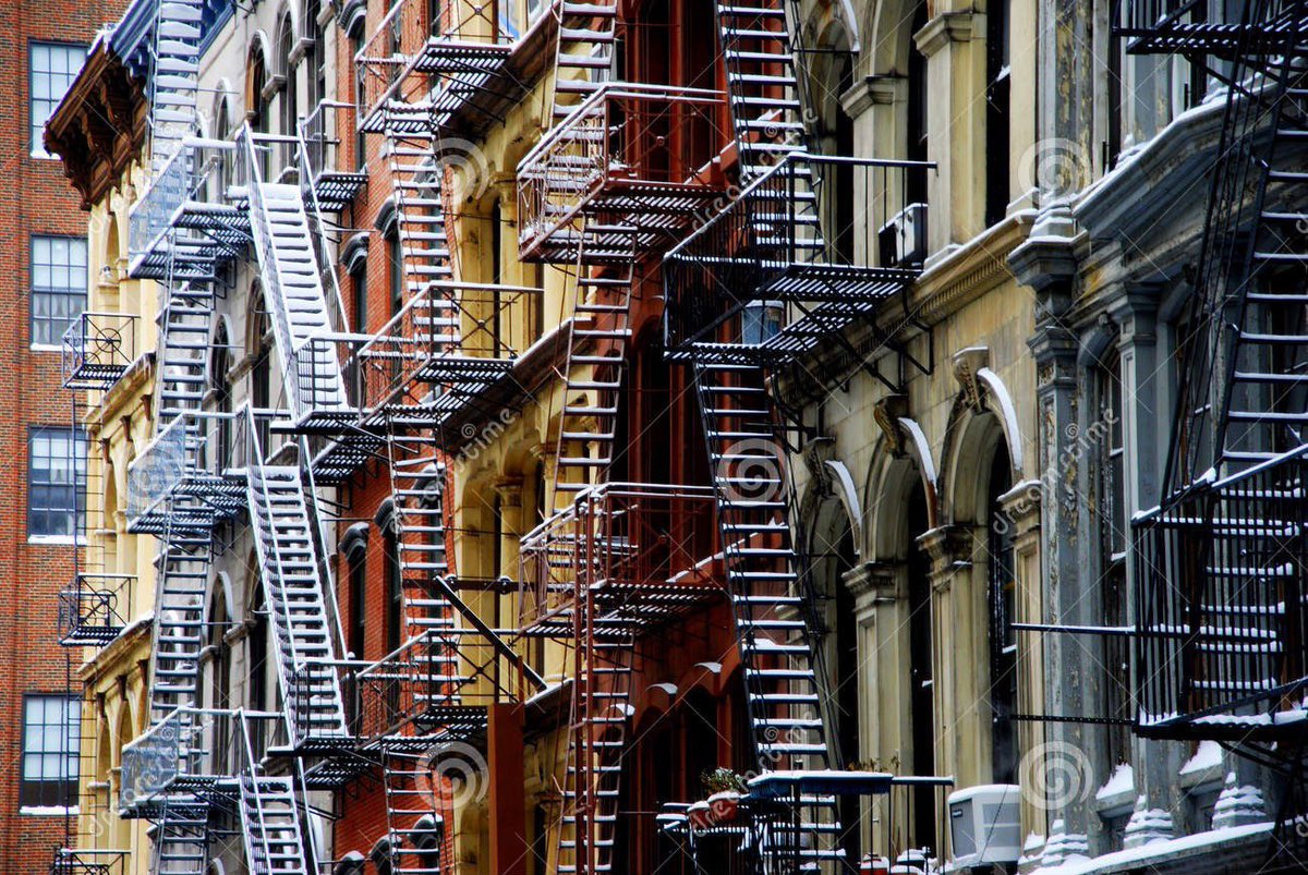 Victor_io_'s tweet photo. @vdeverastegui @Pedro_Torrijos Totalmente de acuerdo, pero no subestimes a NY, tiene la capacidad de convertir los "pegotes" que le van saliendo a su edificios en símbolos de la ciudad. https://t.co/0CMg4sDgmX