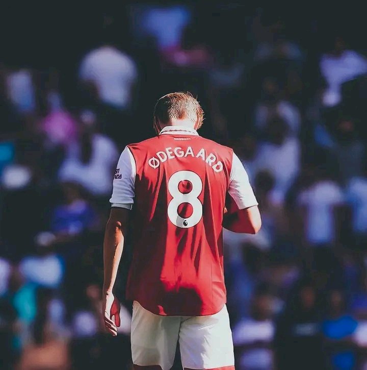 🚨🚨I need more Arsenal fans on my timeline. Can anyone please mention or retweet. I'll follow you back ! COYG ! #AFC