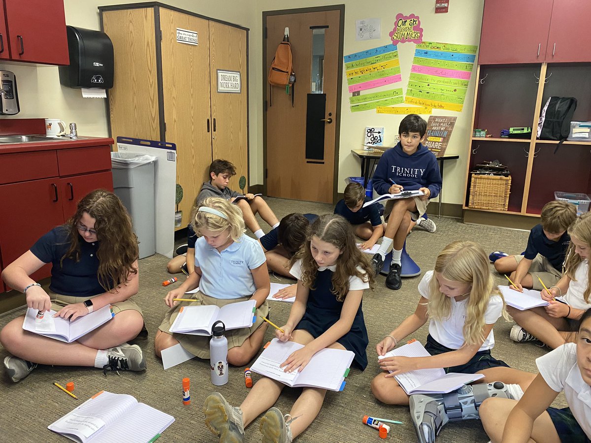Good mentor sentence work happening! “What do we notice?” #trinitylearns <a href="/trinityatl/">Trinity School</a>