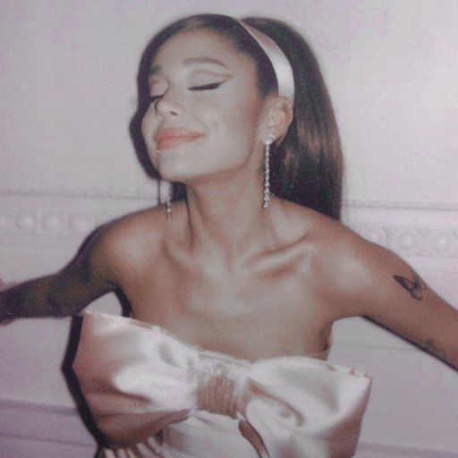 thearismine's tweet photo. ariana grande my favorite girl. https://t.co/XbZSJFQIFI