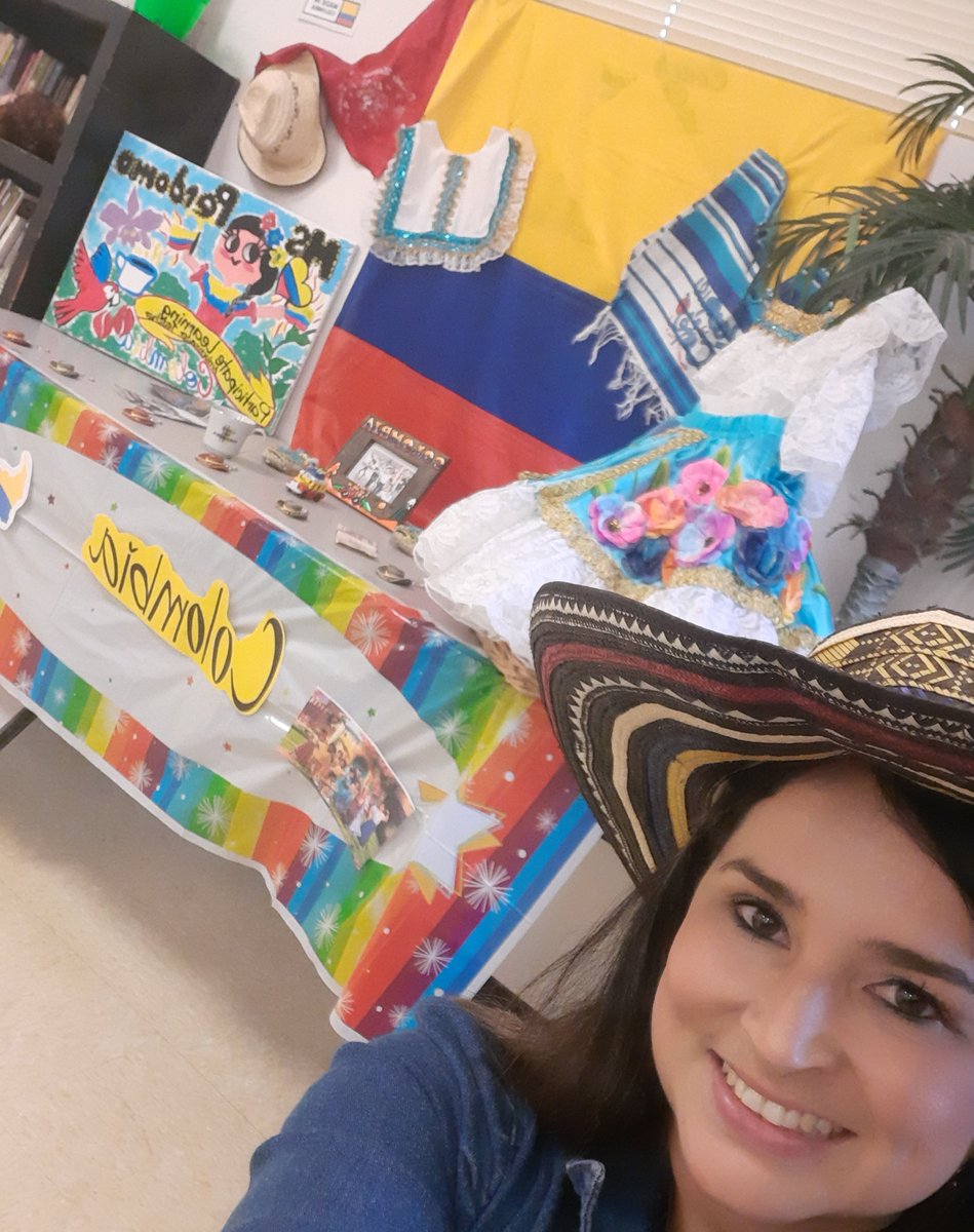 Limapelo25's tweet photo. My cultural corner is done...Ready to share my culture to my students and the community.
#unitingourworld 
@ParticipateLrng https://t.co/vH5gTSkOfr