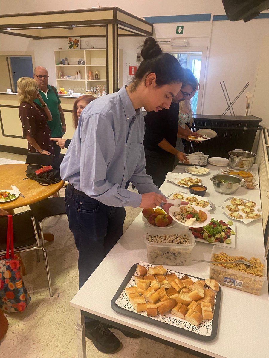 fzo_vl's tweet photo. Zondag kwamen verschillende Brusselse lidafdelingen van FZO samen voor de start van een nieuw seizoen in te zetten! De leden konden genieten van lekkere Cubaanse, Mexicaanse, Colombiaanse en Nicaraguaanse hapjes. #Beleidsplan #thematischewerkung #FZO https://t.co/SzgUjKAahE